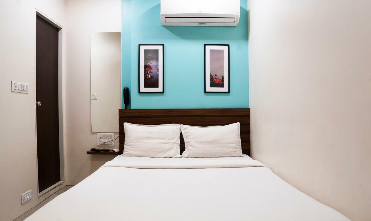 Oyo Flagship 13885 Metro Residency Bombaj